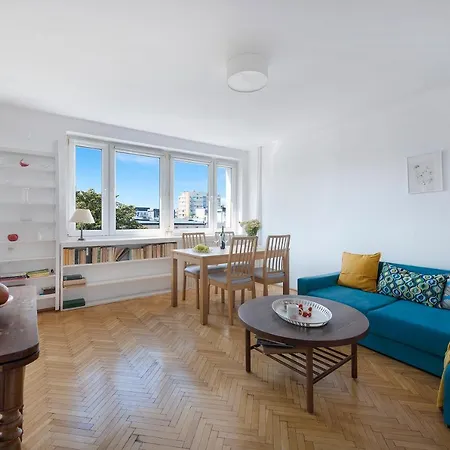 P&o Serviced Falecka Apartment